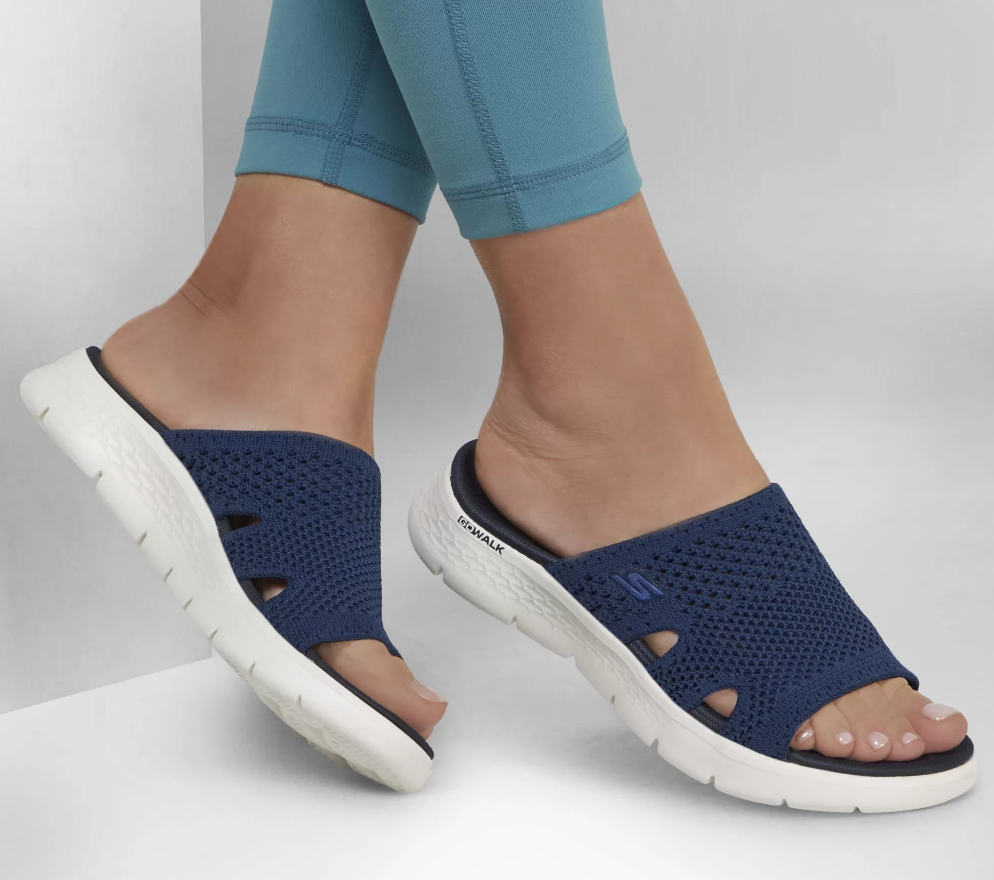 Frauen SKECHERS *Go Walk Flex Sandal - Elation