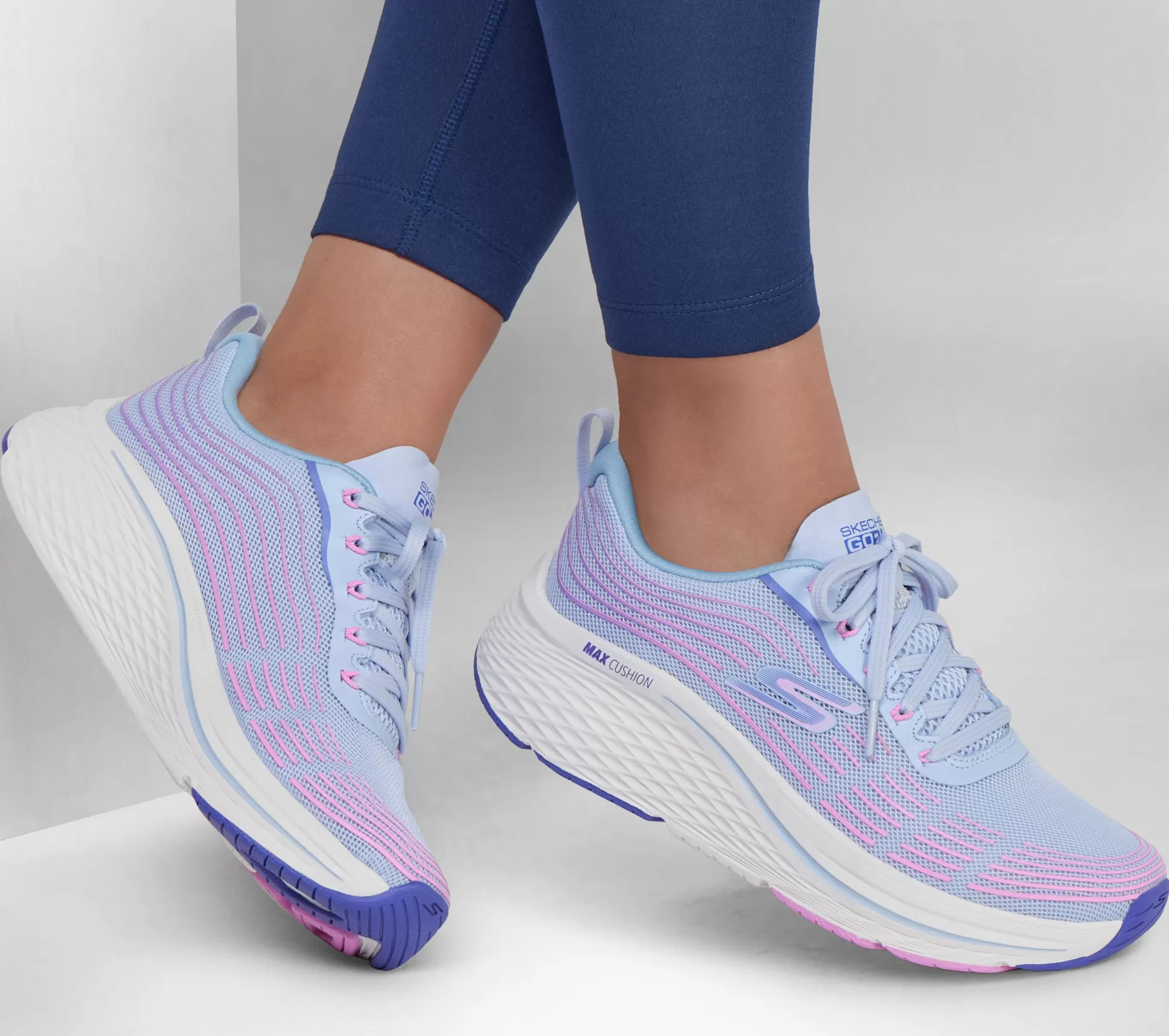 Frauen SKECHERS *Max Cushioning Elite 2.0