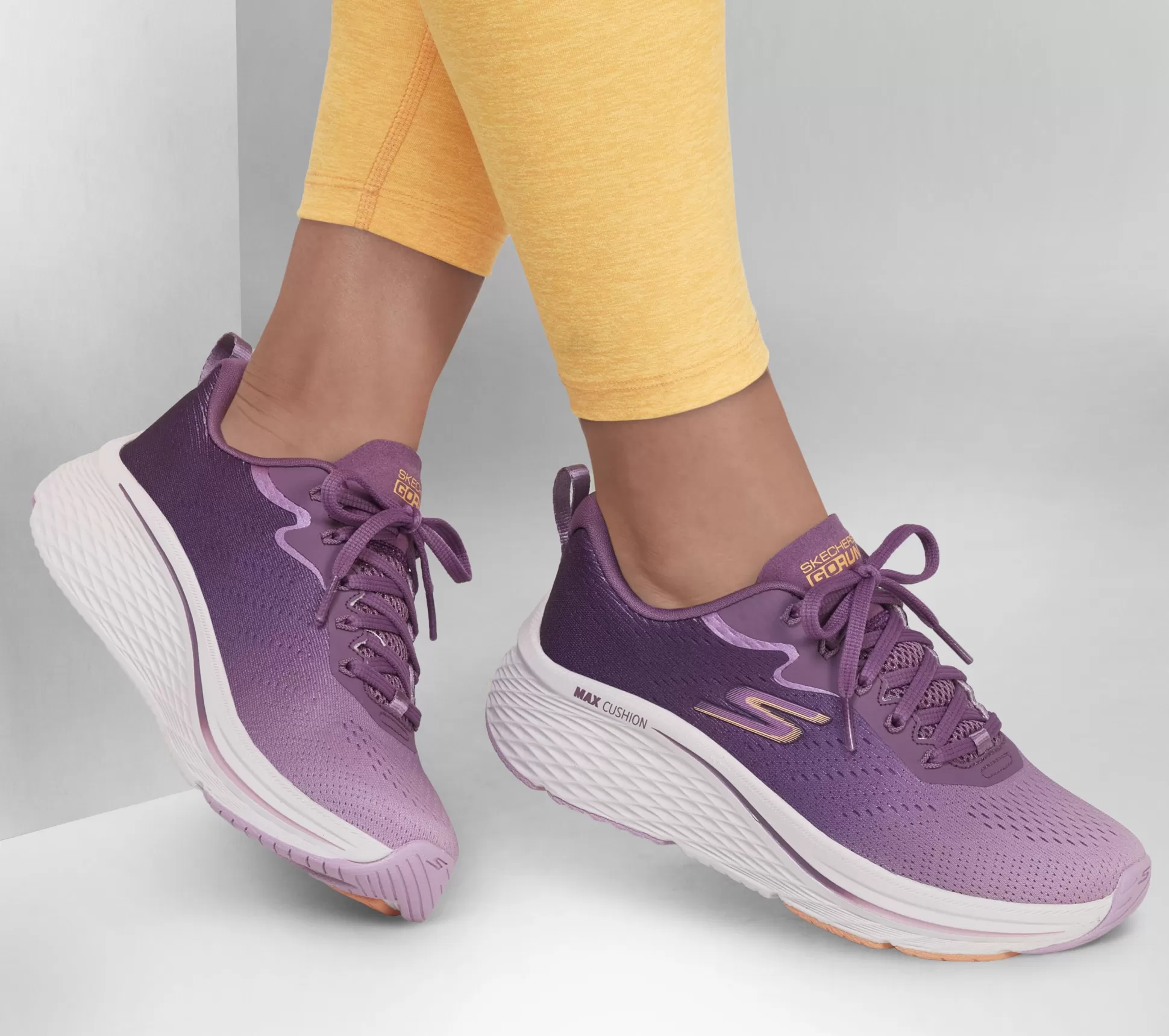 Frauen SKECHERS *Max Cushioning Elite - Superior Stride
