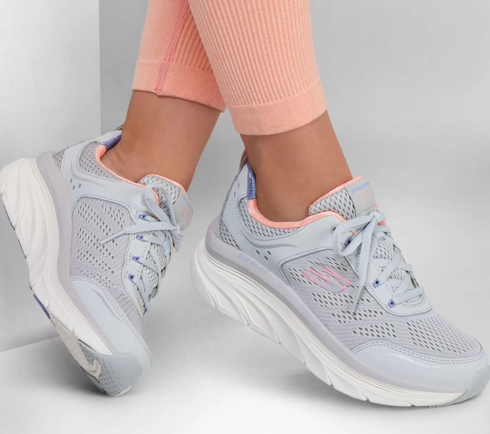 Frauen SKECHERS *Relaxed Fit: D'Lux Walker - Infinite Motion