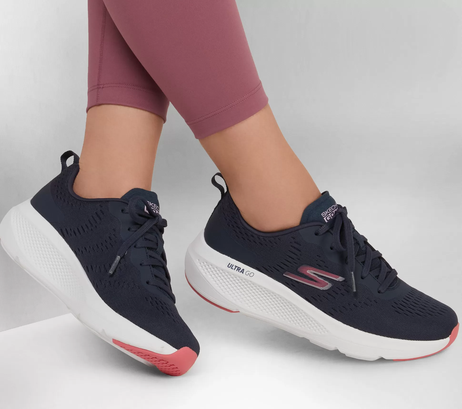 Frauen SKECHERS * Go Run Elevate