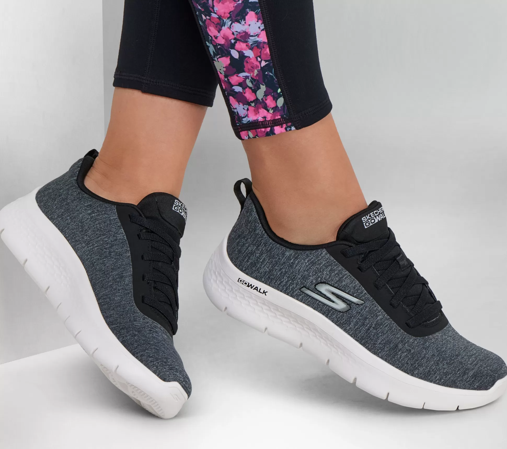 Frauen SKECHERS * Go Walk Flex - Dazzling Smile